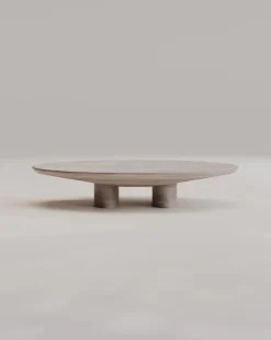 Abraccio Couchtisch von Studio Narra