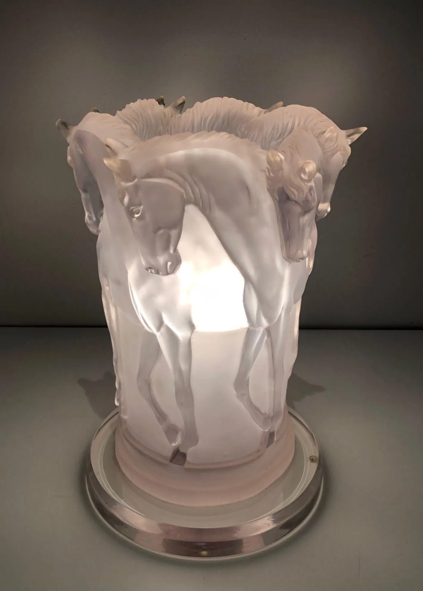 Acrylglas Horses Lampe im Stil von Lalique