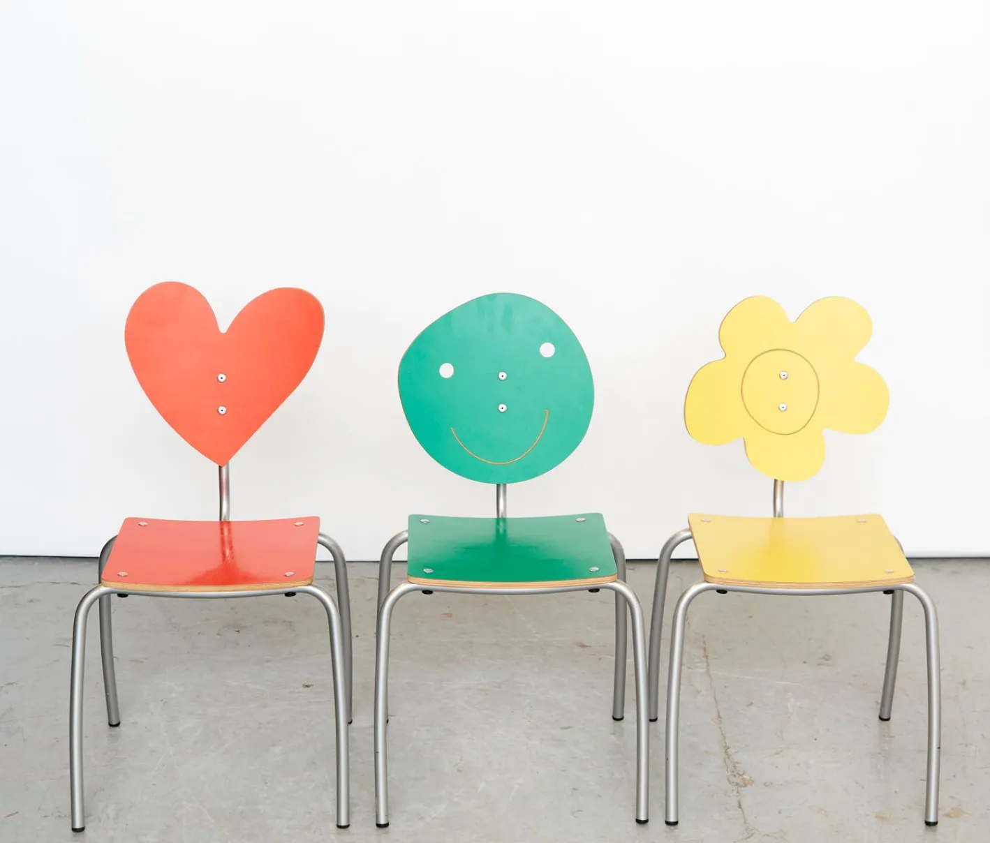 Agatha Infatil Kindertisch von Agatha Ruiz de la Prada für Amat-3, 1990er, 4er Set