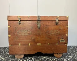 Antike anglo-indische Heirats-Mitgift-Truhe auf Rädern, 1900er