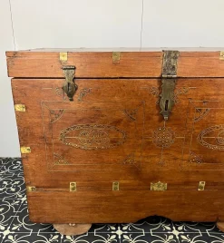 Antike anglo-indische Heirats-Mitgift-Truhe auf Rädern, 1900er