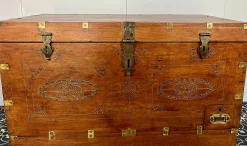 Antike anglo-indische Heirats-Mitgift-Truhe auf Rädern, 1900er