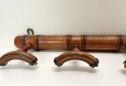 Antike französische Wandgarderobe aus Bambusimitat, 1920er