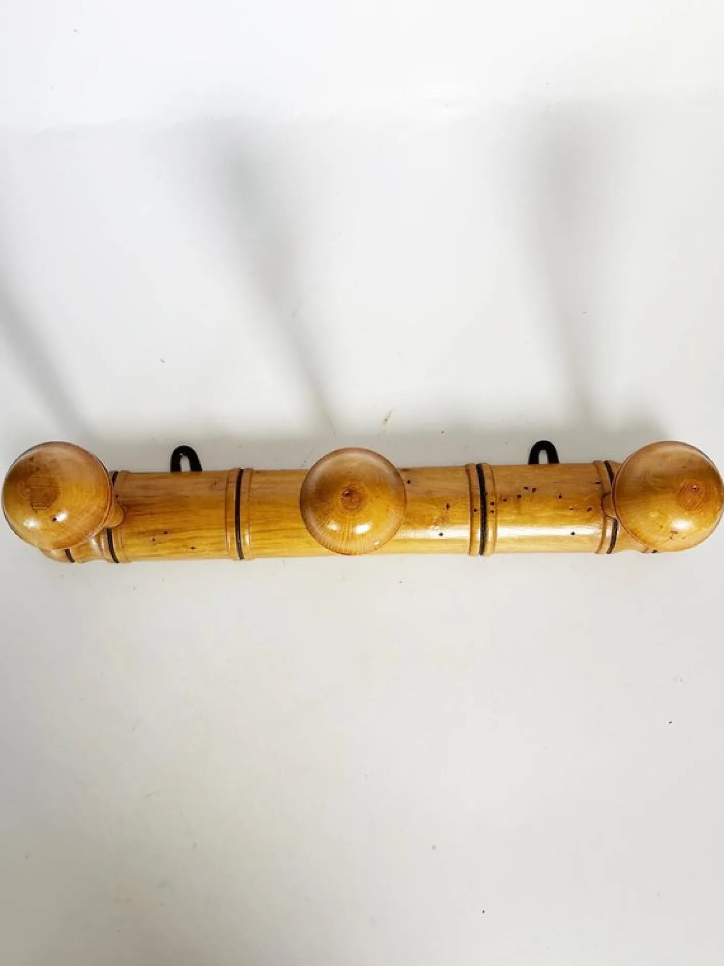 Antike Garderobe aus Holz, Frankreich, 1940er