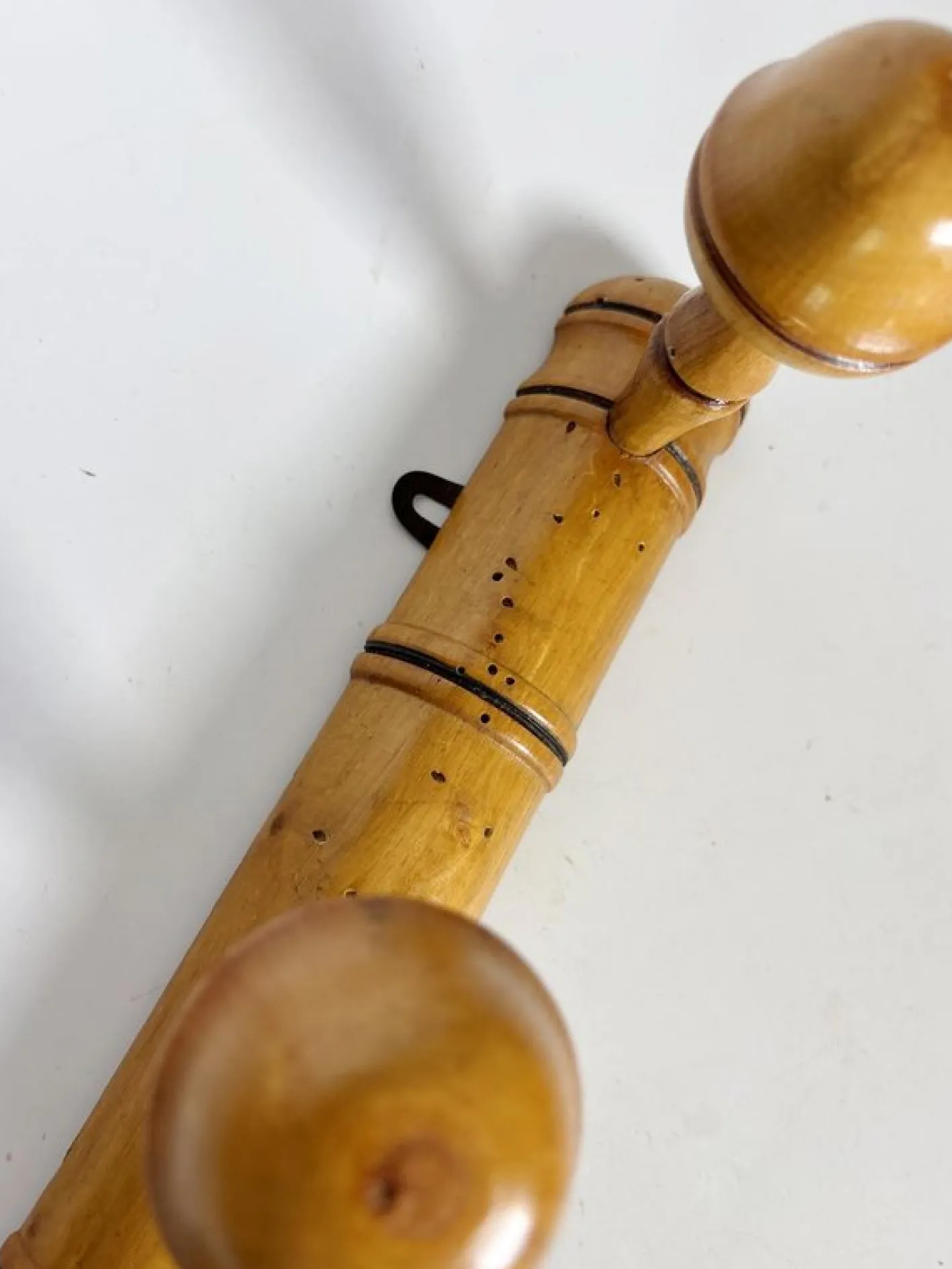 Antike Garderobe aus Holz, Frankreich, 1940er