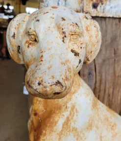 Antike gusseiserne Statue Hund