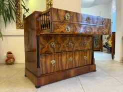 Antiker Biedermeier Schreibtisch aus Nussholz