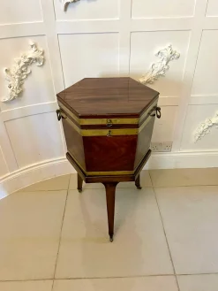Antiker George III Weinkühler oder Lampentisch mit Gestell aus Mahagoni, 1790