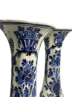 Antike Royal Delft Handbemalte Florale Trompetenförmige Vasen von lgn Ten Dam, 1916, 2er Set