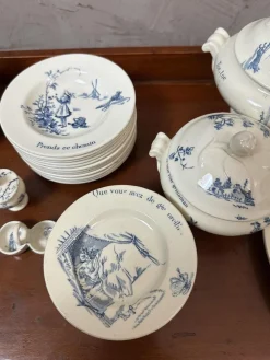 Antikes Esszimmer Set von Gien, 1900, 50er Set