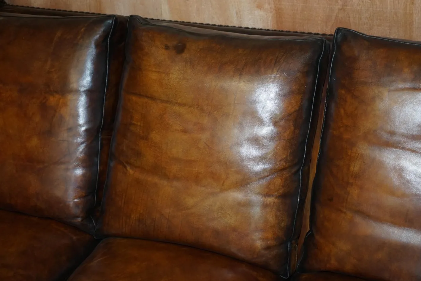 Antikes handgefärbtes braunes 4-Sitzer Ledersofa von Knoll