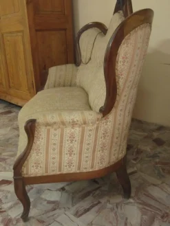 Antikes Luigi Filippo Sofa aus Nussholz