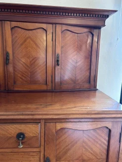 Antikes 2-teiliges französisches Buffet aus Nussholz mit Sideboard, frühes 20. Jh