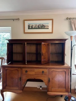 Antikes 2-teiliges französisches Buffet aus Nussholz mit Sideboard, frühes 20. Jh