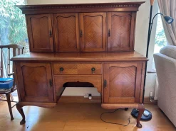 Antikes 2-teiliges französisches Buffet aus Nussholz mit Sideboard, frühes 20. Jh