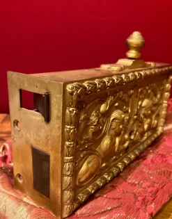 Antikes Türschloss aus Vergoldeter & Gemeißelter Bronze, 18. Jh., Frankreich