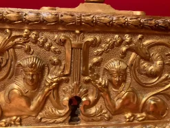Antikes Türschloss aus Vergoldeter & Gemeißelter Bronze, 18. Jh., Frankreich