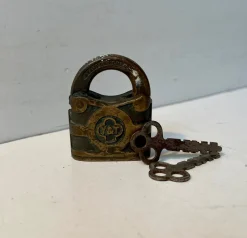 Antikes Yale Vorhängeschloss aus Messing & Bronze, 1920er