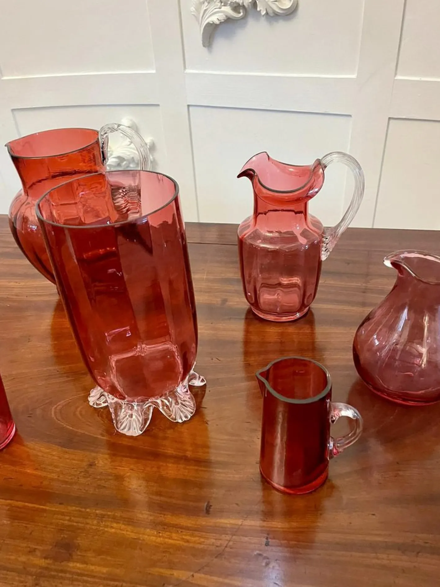 Antike viktorianische Cranberry Glasartikel, 1880, 7 . Set