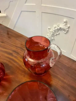 Antike viktorianische Cranberry Glasartikel, 1880, 7 . Set