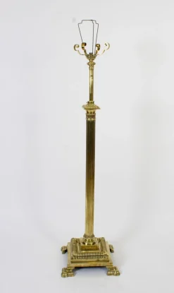 Antike viktorianische korinthische Säulen-Teleskop-Stehlampe aus Messing, 1890er