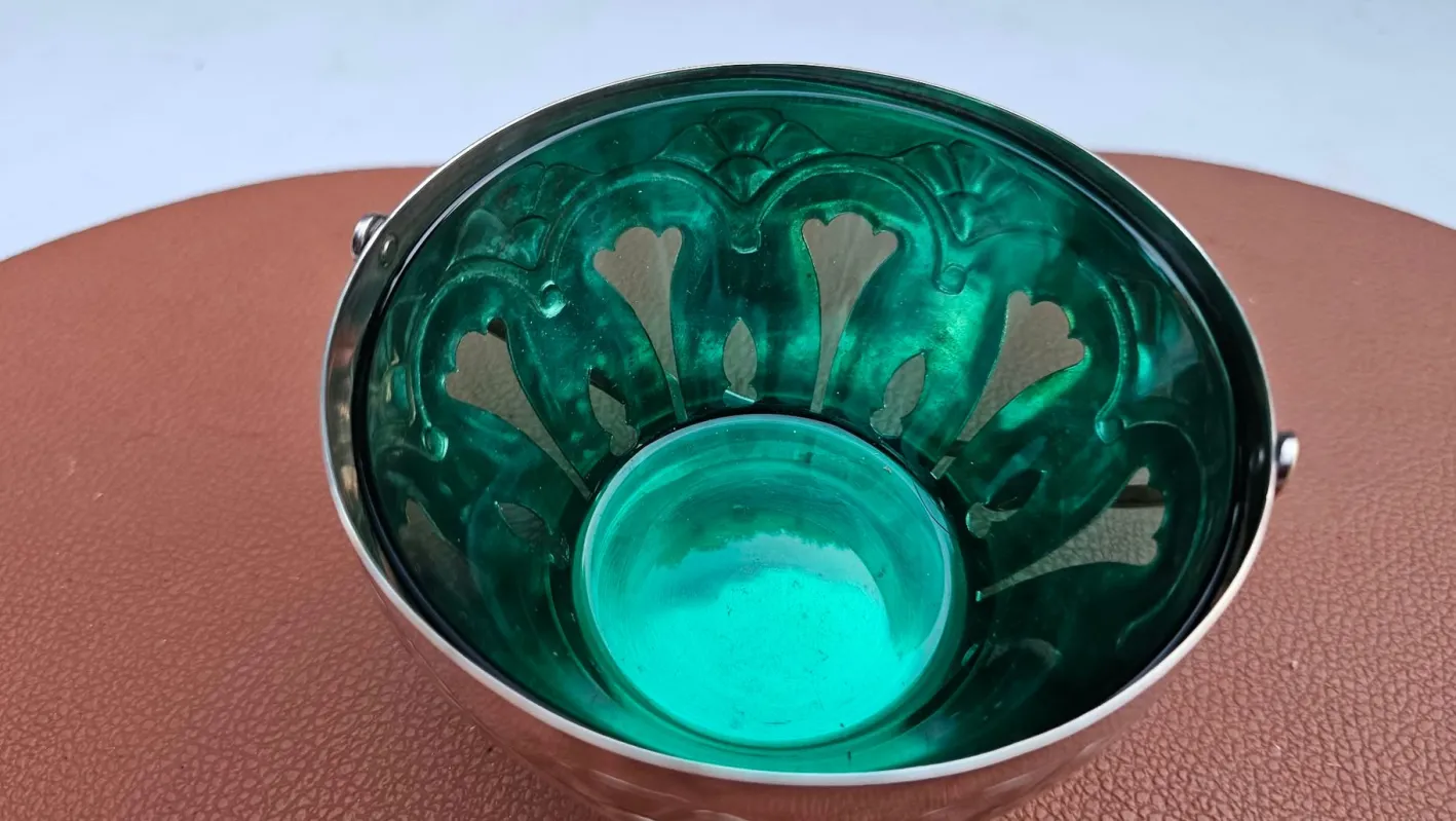Antike Zuckerdose aus grünem Glas, 1890er
