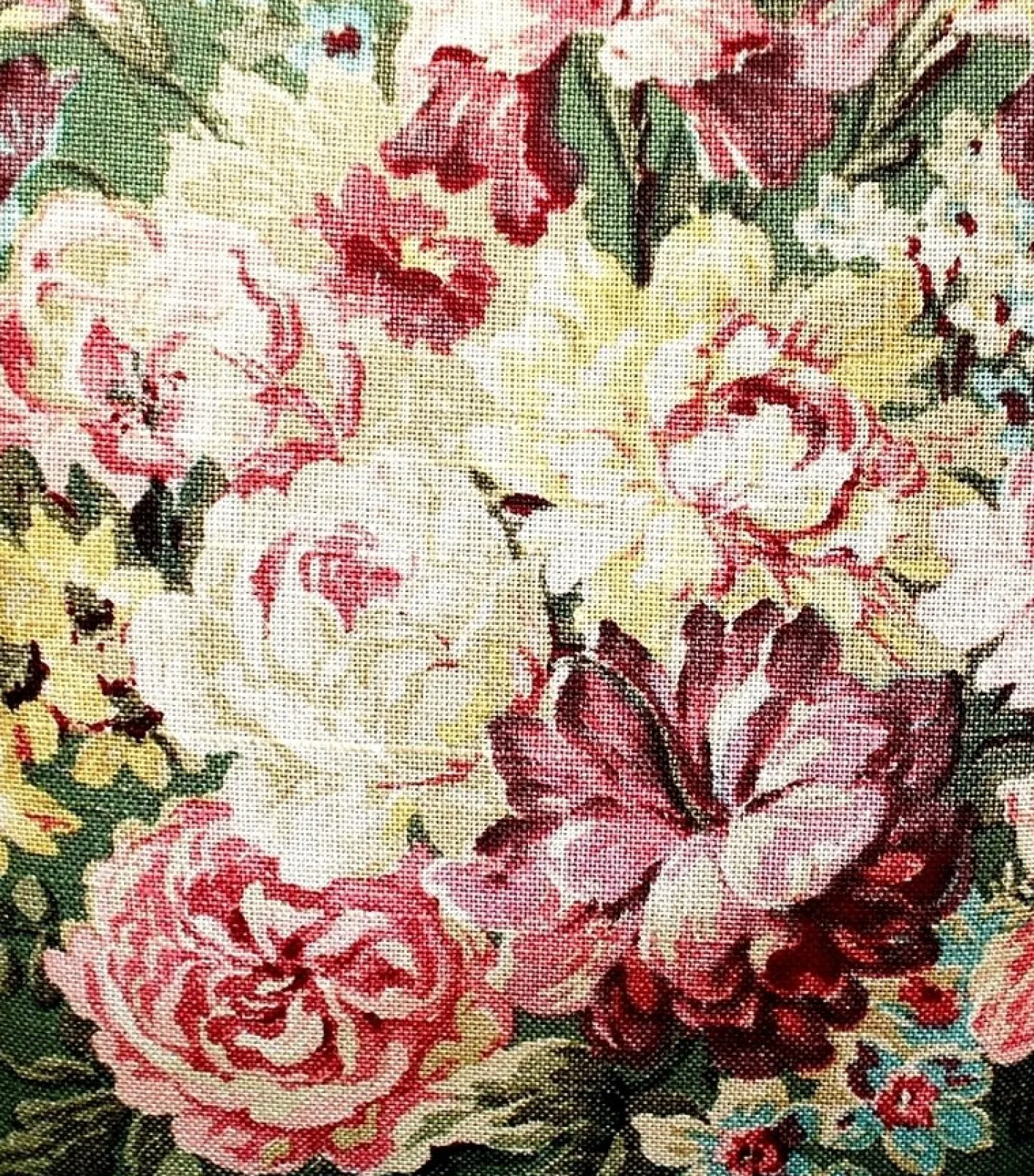 Armlehnstühle und Chippendale Tisch aus massiver Buche, 1950er, 3er Set