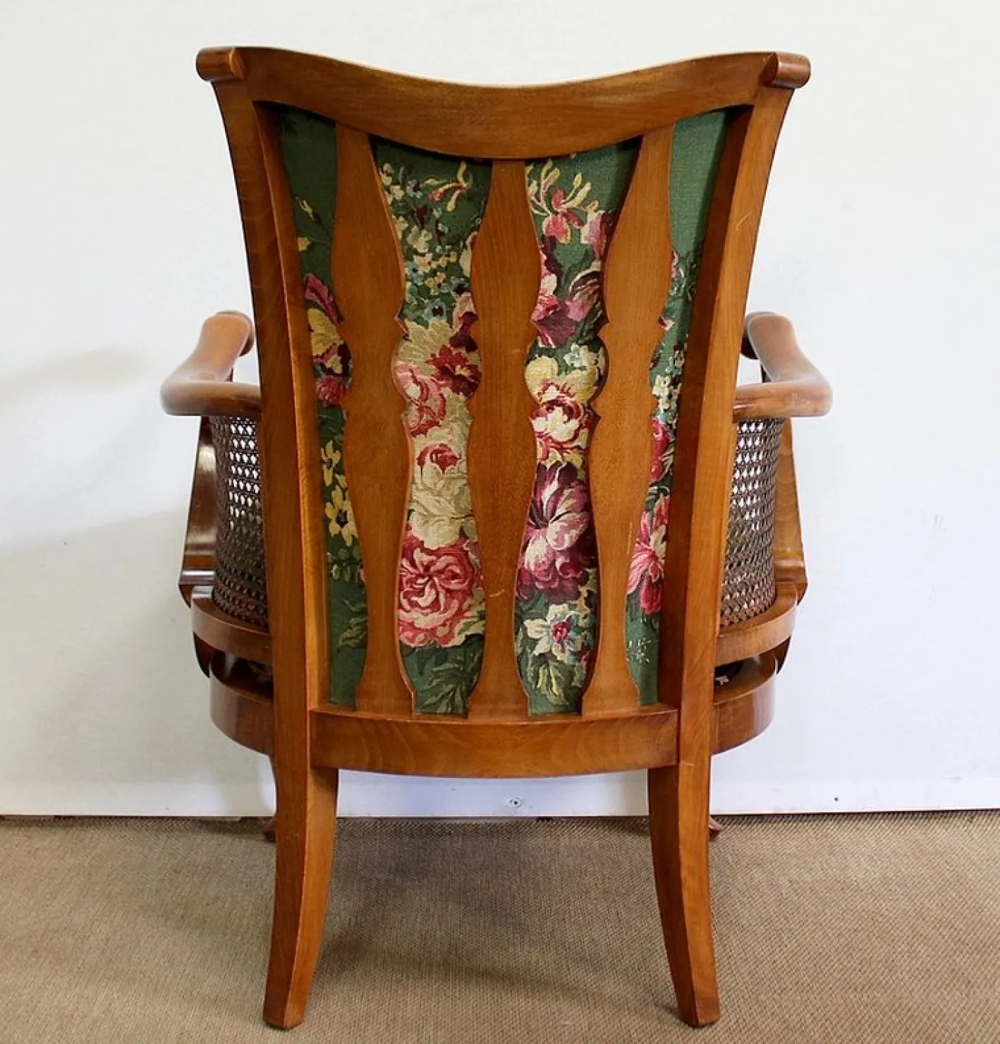 Armlehnstühle und Chippendale Tisch aus massiver Buche, 1950er, 3er Set