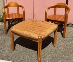 Armlehnstühle und Couchtisch von Rainer Daumiller, 3er Set