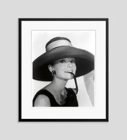 Audrey Hepburn Archivdruck in Schwarz