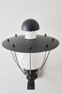 Außenwandlampe mit Metallschirm und Glasdiffusor von Bega, 1970er