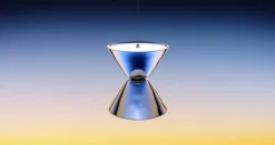 Aureole Stehlampe aus Messing & pulverbeschichtetem Stahl von Moss Objects