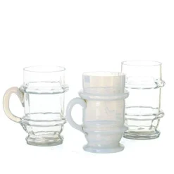 Becher aus Milchglas, 3 . Set