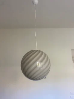 Beige & Weiße Sphere Hängelampe aus Muranoglas von Simoeng