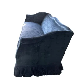 Belle Époque Samtsofa von EJ Victor