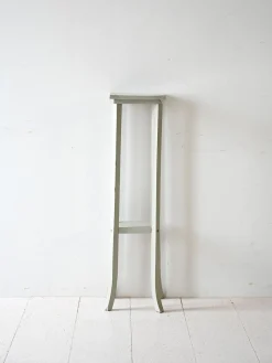 Bemalter schwedischer Vintage Holzsockel, 1960er