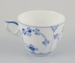 Blaue geriffelte schlichte Kaffeetassen mit Untertassen von Royal Copenhagen, 1970er, 12 Set