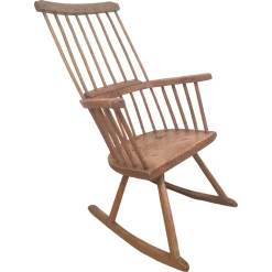 Brutalistischer Schaukelstuhl aus Eiche, 1920er