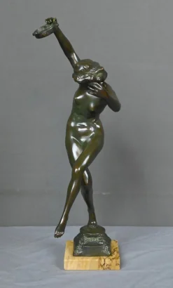 C. Binder, Die Tänzerin mit dem Tamburin, Frühes 20. Jh., Bronze