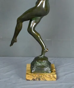 C. Binder, Die Tänzerin mit dem Tamburin, Frühes 20. Jh., Bronze