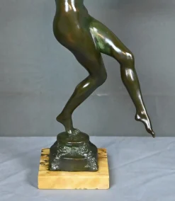 C. Binder, Die Tänzerin mit dem Tamburin, Frühes 20. Jh., Bronze
