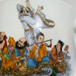 Chinesisches Mid-Century Eight Immortals Crossing the Sea Gefäß mit Deckel von Ran Tao