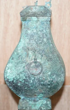 Chinesisches Ritual Weingefäß aus Bronze mit Deckel