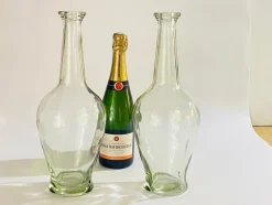 Dekorative Vintage Glasflaschen aus Glas, 1960er, 2er Set