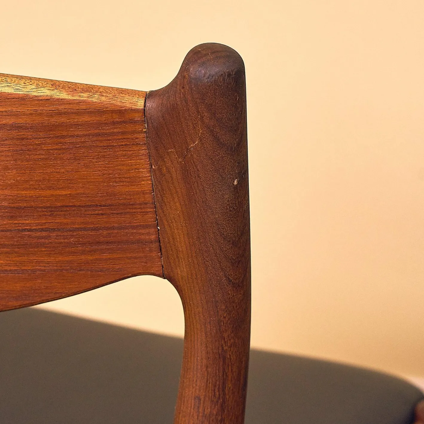 Dänische Esszimmerstühle aus Teak und Nussholz von Ærthøj Jensen & Mølholm, 1960, 4er Set
