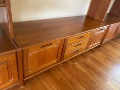 Dänischer Wandschrank aus Teak von Frederiksborg für Dyrlund, 1970er