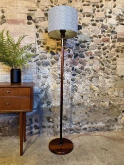 Dänische Skandinavische Vintage Stehlampe, 1960er