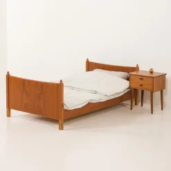 Dänisches Vintage Teak Kinderbett, 1960er
