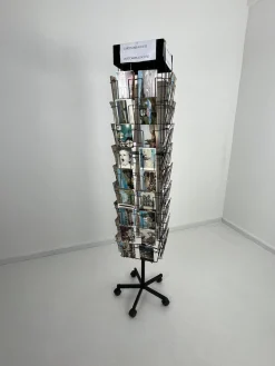 Drehbares Vintage Display mit Postkarten, 1960er