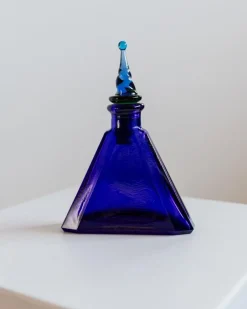 Dreieckige italienische Vintage Karaffe aus königsblauem Muranoglas, 1960er